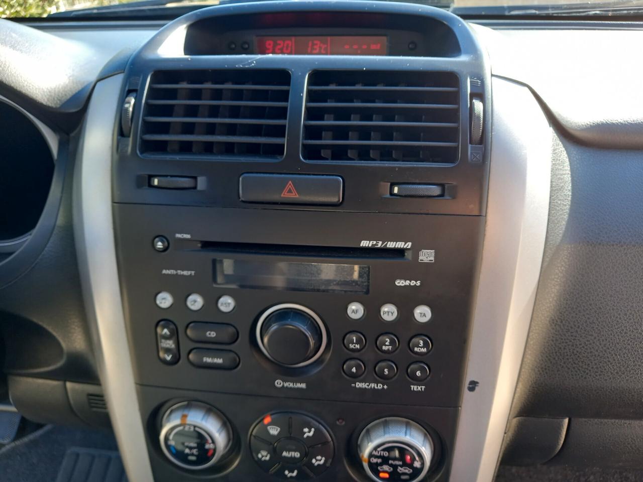 Suzuki Grand Vitara 1.9 DDiS 3 porte 4X4 RIDOTTE