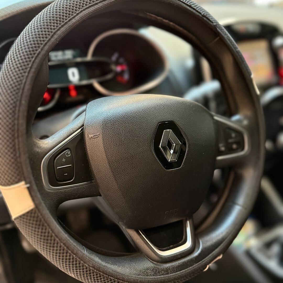 Renault Clio 2017 **NEOPATENTATI**