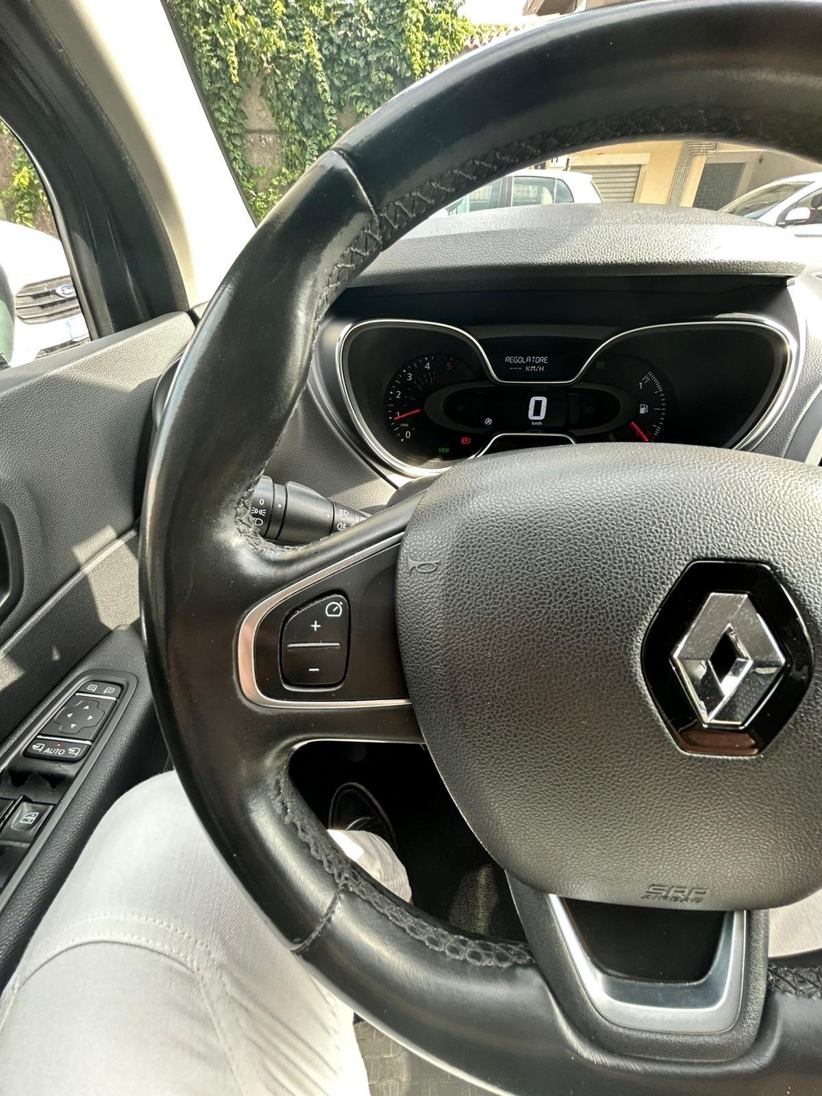 Renault Captur dCi 8V 110 CV Start&Stop Energy Initiale Paris
