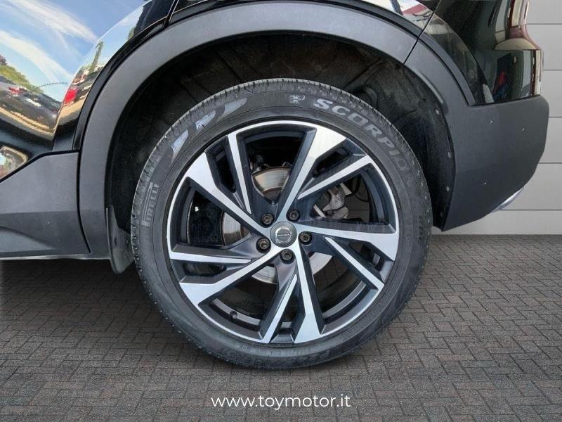 Volvo XC40 (2017-) D4 AWD Geartronic R-design