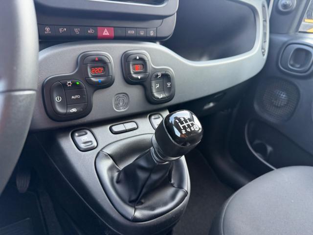 FIAT Panda 1.0 HYBRID CITY LIFE+CLIMATRONIC+SCHERMO+5POSTI