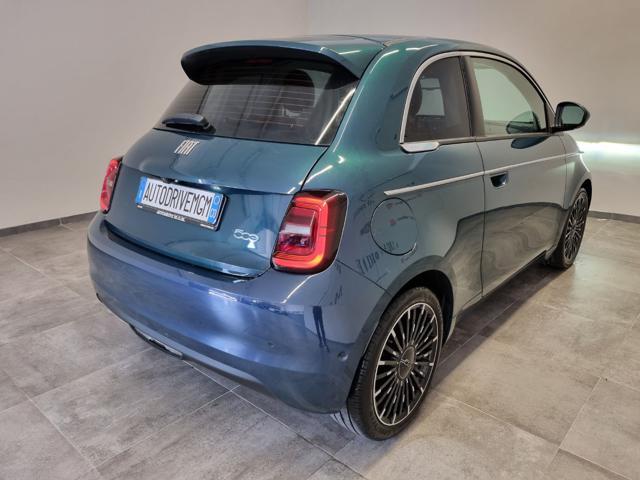 FIAT 500e Berlina 42 kWh La Prima
