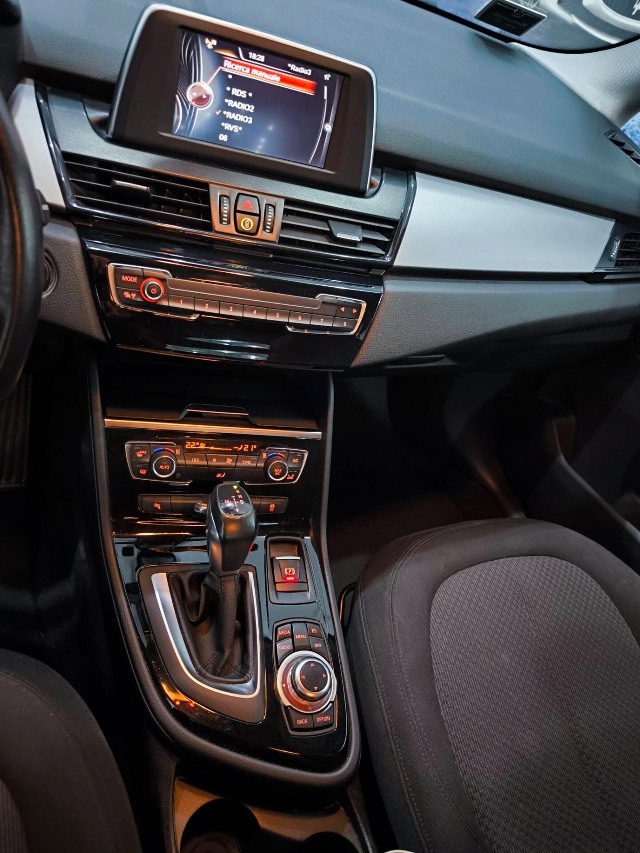 Bmw 2er Active Tourer 218d Luxury