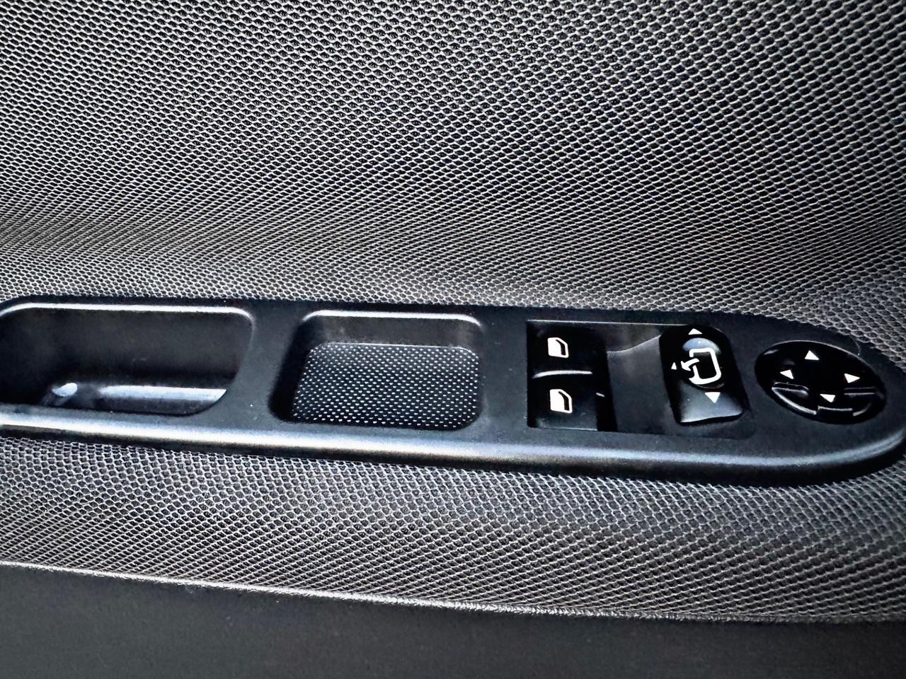 Peugeot 207 1.6 VTi 120CV CC Tecno Unico Proprietario