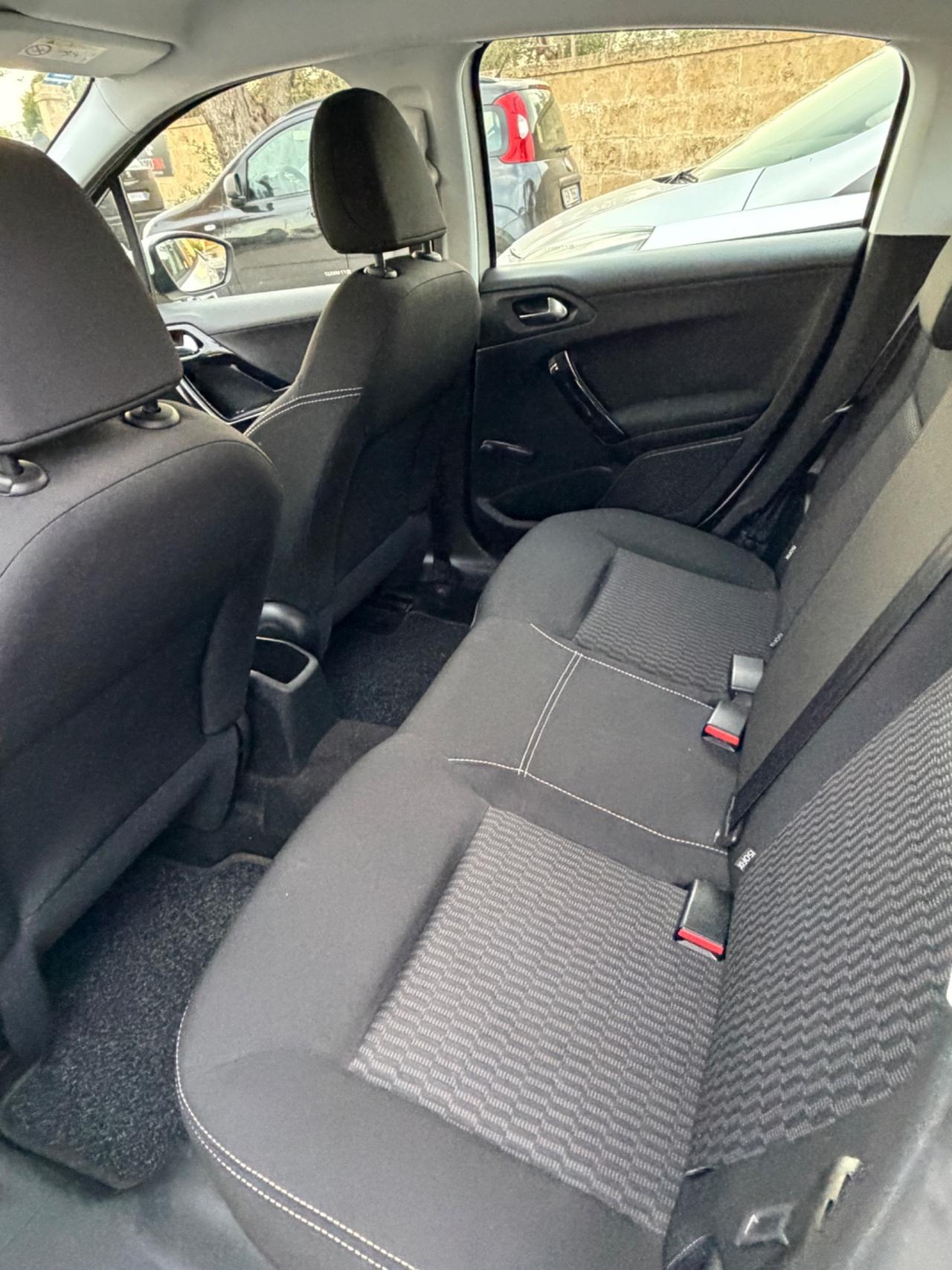 Peugeot 208 PureTech 82 5 porte Active km 60000!!!!