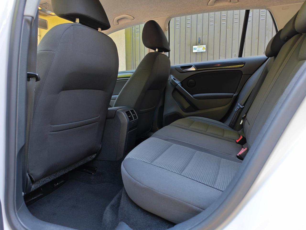 Volkswagen Golf 1.2 BENZINA 105cv / 68.000km