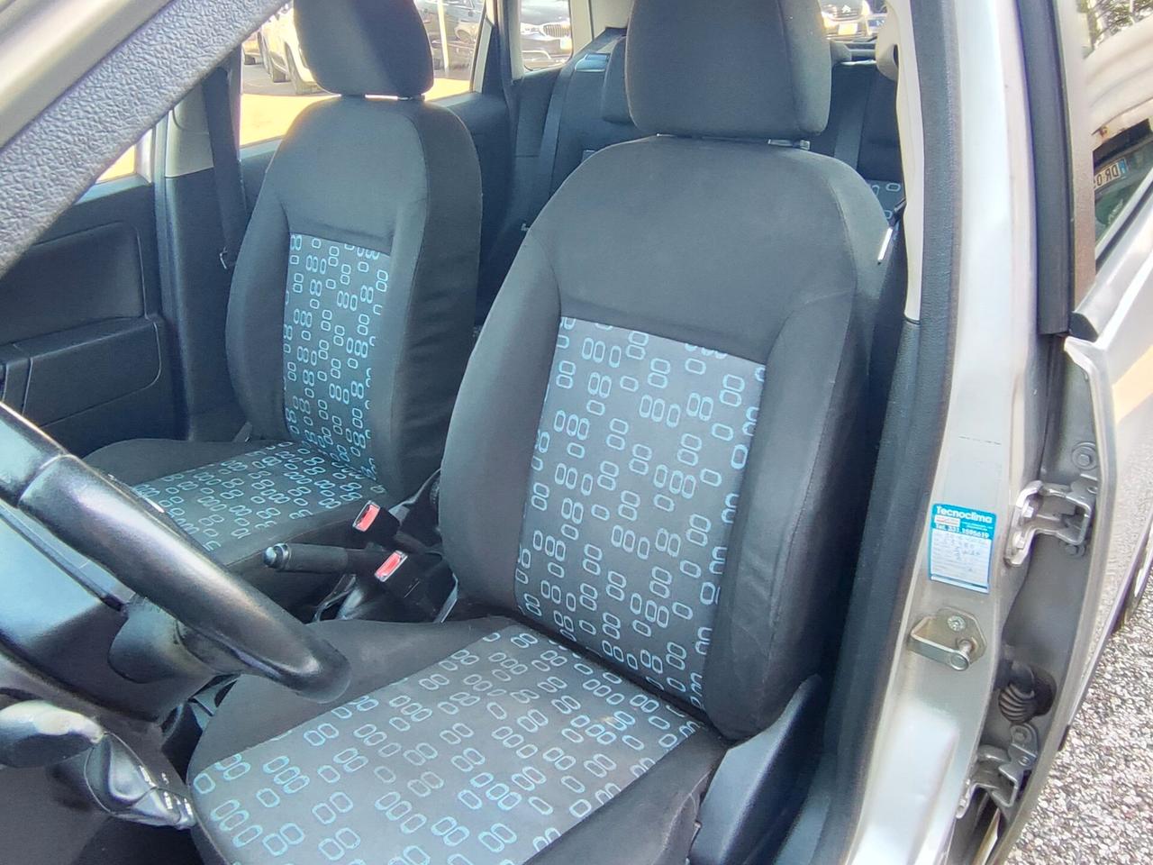 Ford Fiesta 1.2 16V 5p. Zetec E4