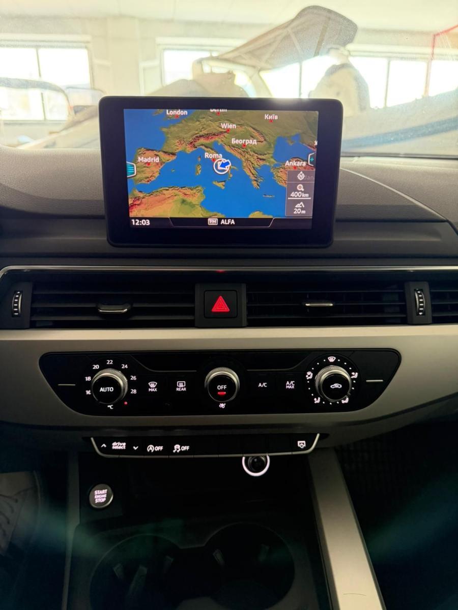 AUDI - A4 - 2.0 TDI 150CV s line