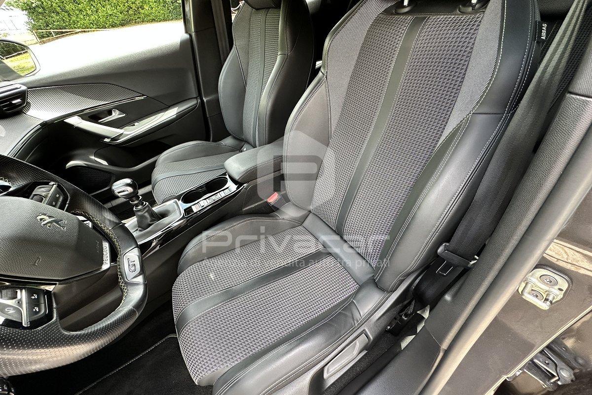 PEUGEOT 2008 BlueHDi 110 S&S GT