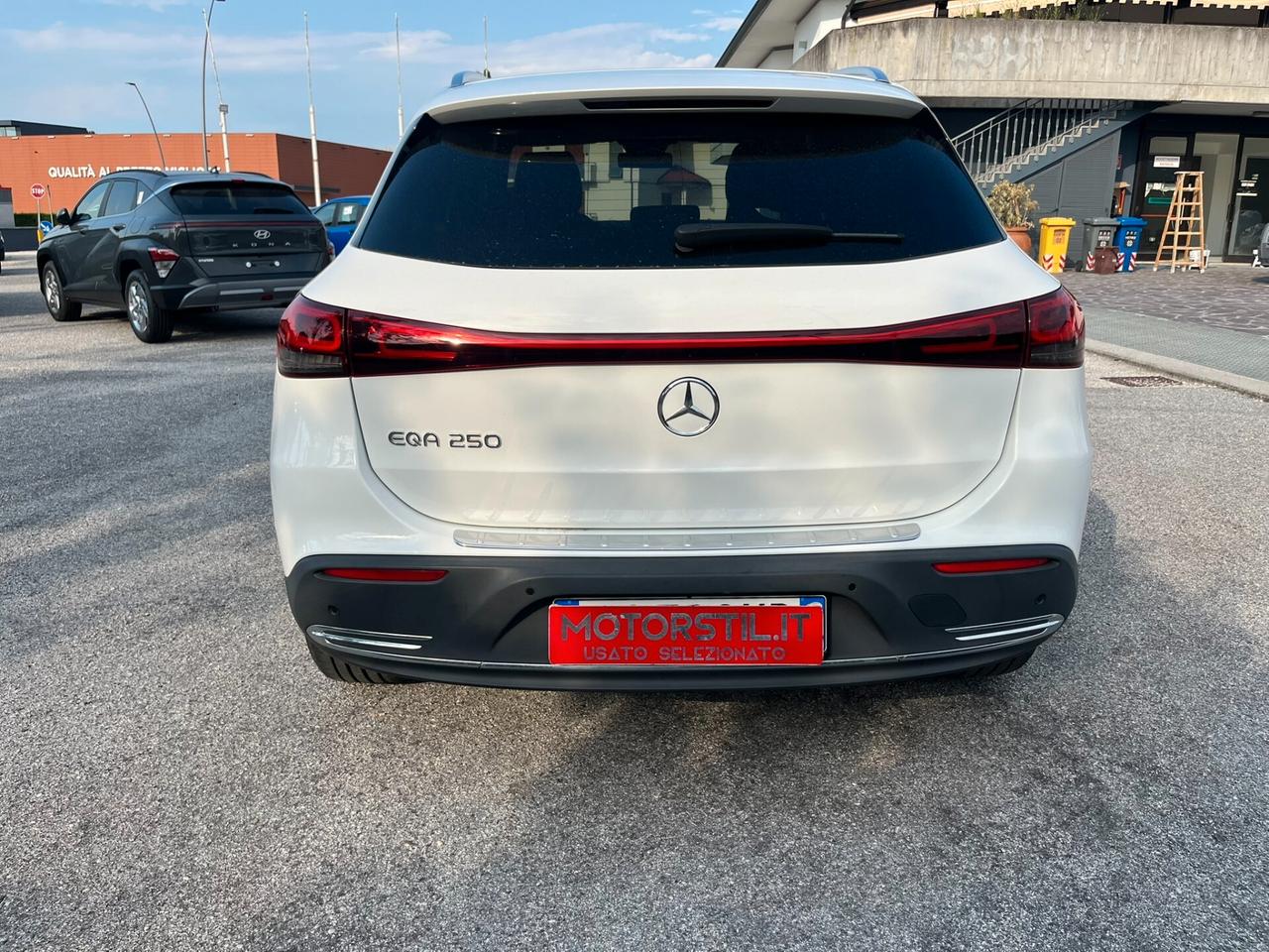 Mercedes-benz EQA 250 Premium Plus