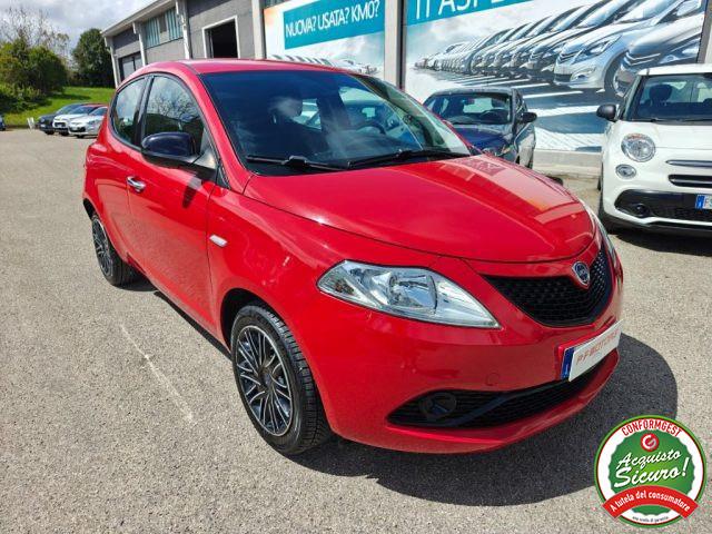 LANCIA Ypsilon 1.2 69 CV 5 porte Gold