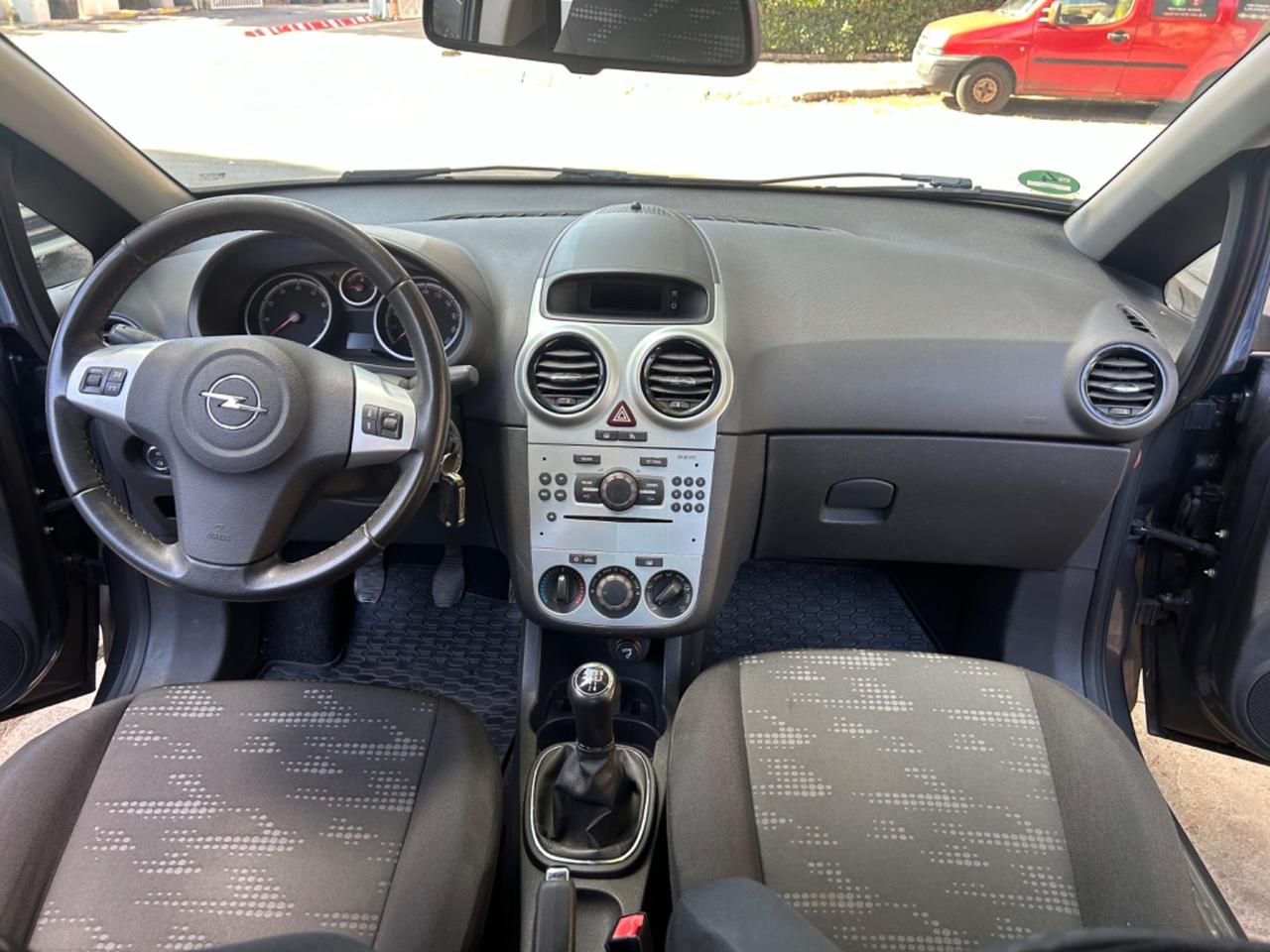 Opel Corsa 1.4 16V 5 porte Elective