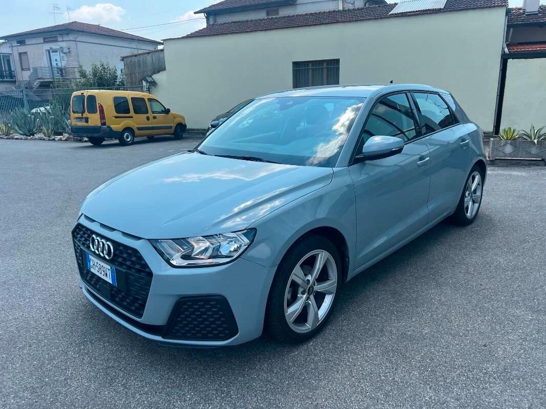 Audi A1 25 1.0 tfsi Admired my20