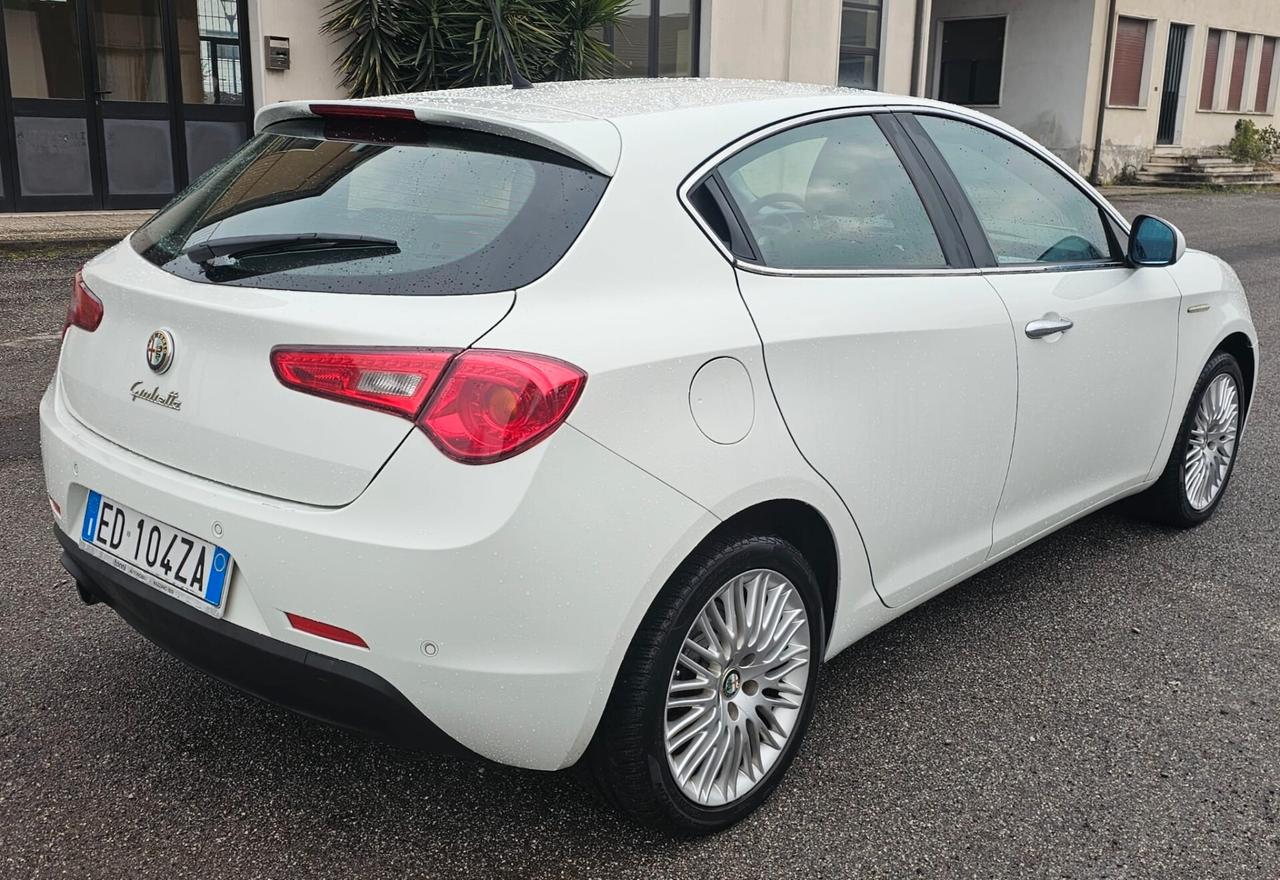 Alfa Romeo Giulietta 1.4 TURBO MULTIAIR DISTINCTIVE