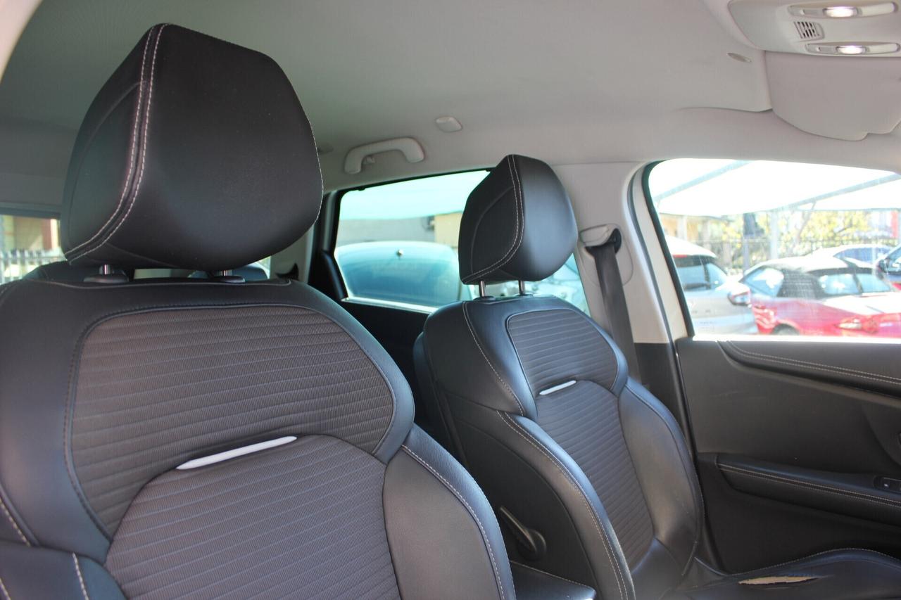 Renault Scenic Energy Intens 1.5 dCi 8V 110 CV
