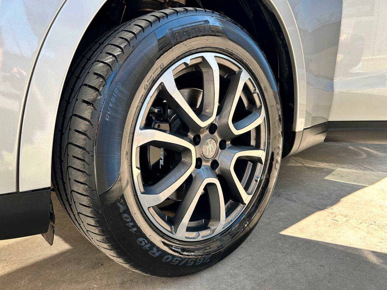 Maserati Levante V6 Diesel 275 CV AWD Granlusso