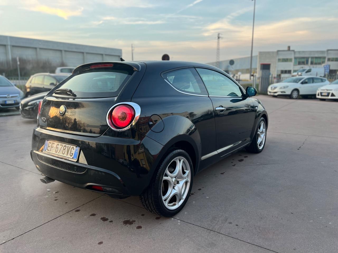Alfa Romeo MiTo 1.4 105 CV M.air S&S Distinctive Sport Pack