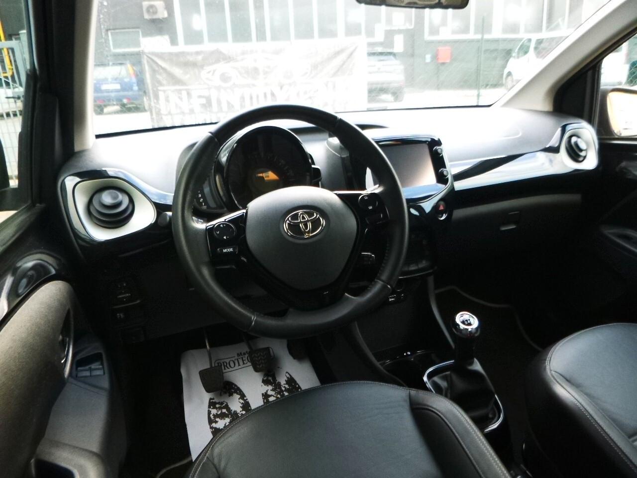 Toyota Aygo 1.0 VVT-i 69 CV 5 porte x-clusiv