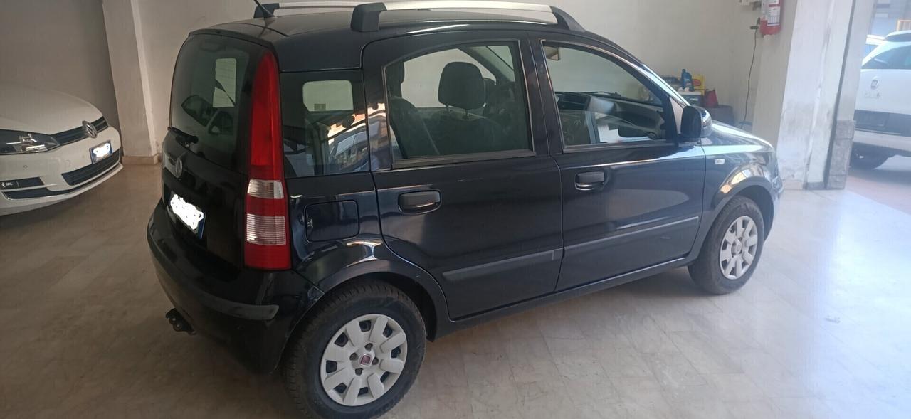 Fiat Panda 1.2 CON MOTORE RIFATTO A NUOVO ANNO 2010 GPL E GANCIO DI TRAINO OMOLOGATO