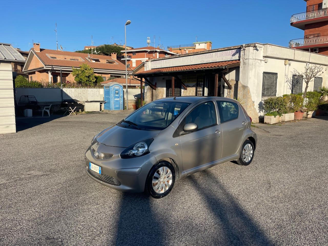 Toyota Aygo 1.0 12V VVT-i 5 porte GARANZIA