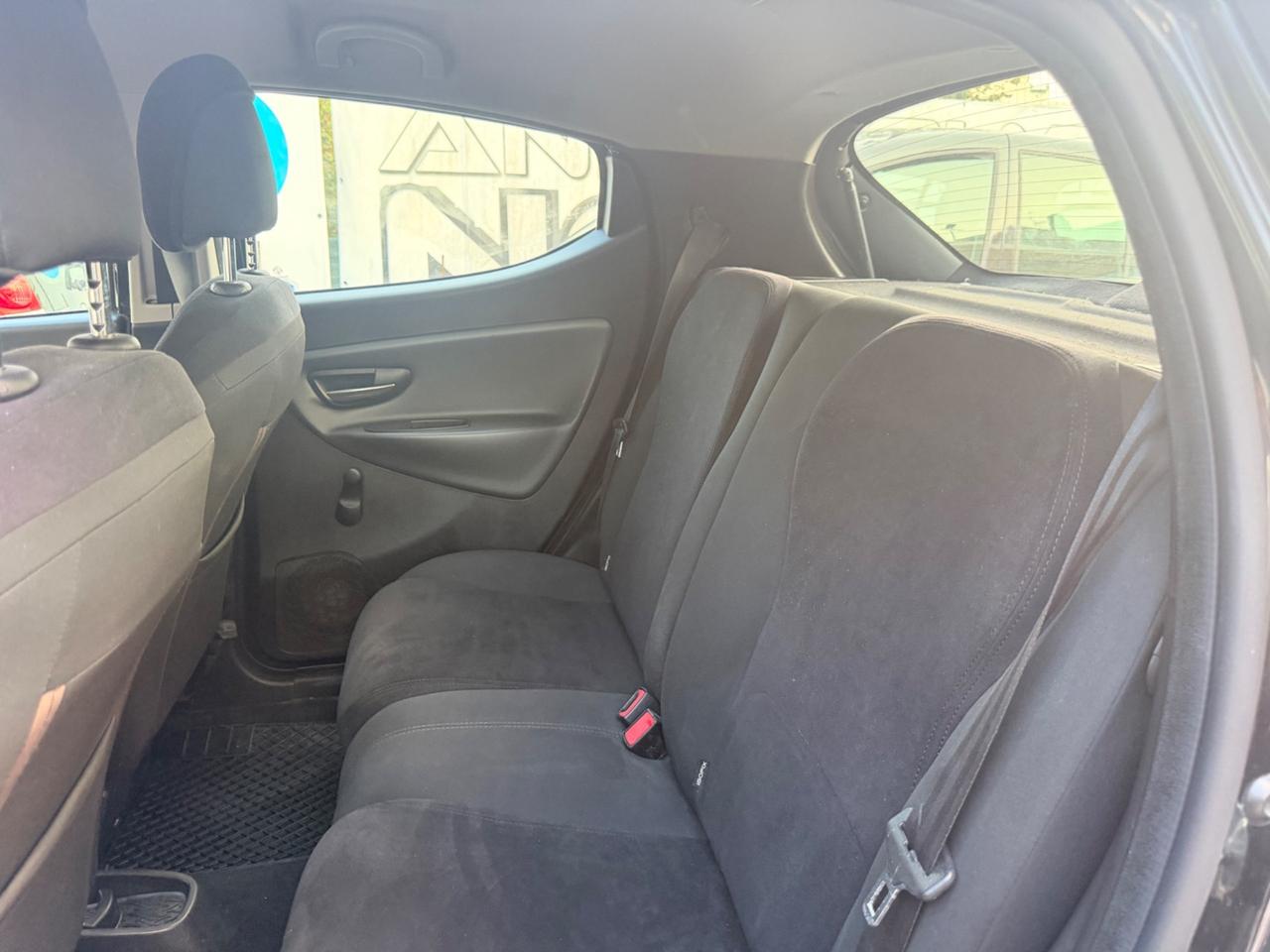 Lancia Ypsilon 0.9 TwinAir 85 CV 5 porte Metano Ecochic Gold