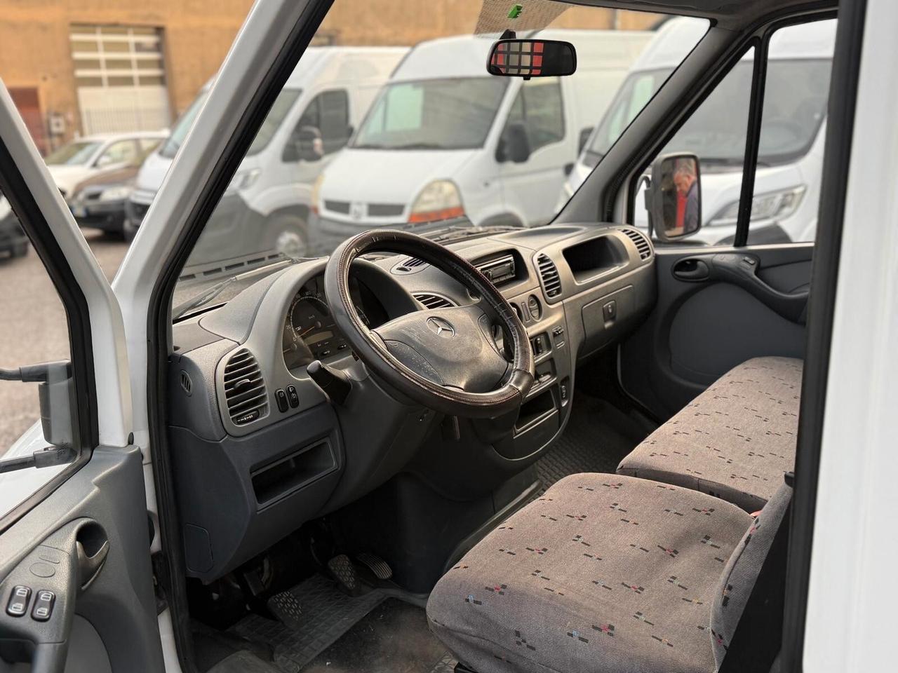 Mercedes Benz 413 CDI CASSONE LUNGO 2005