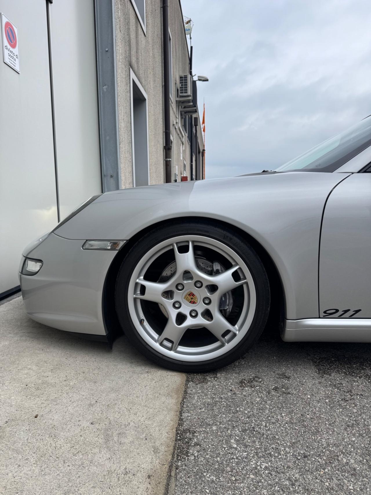 Porsche 911 997 Carrera Coupé sport chrono