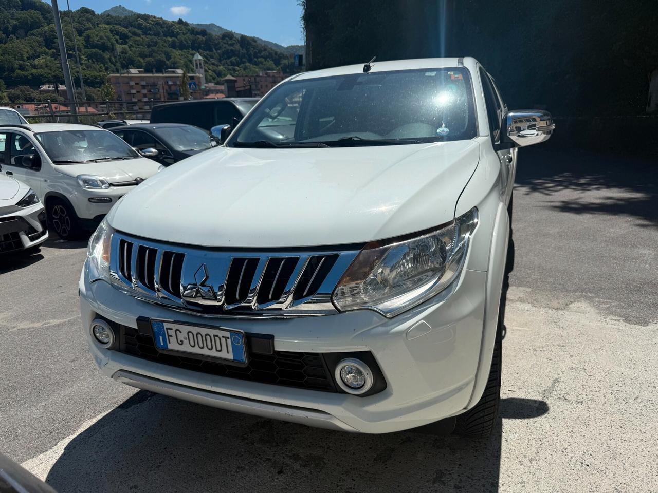 Mitsubishi L200 2.4 DI-D/181CV Double Cab Intense Hp Mivec