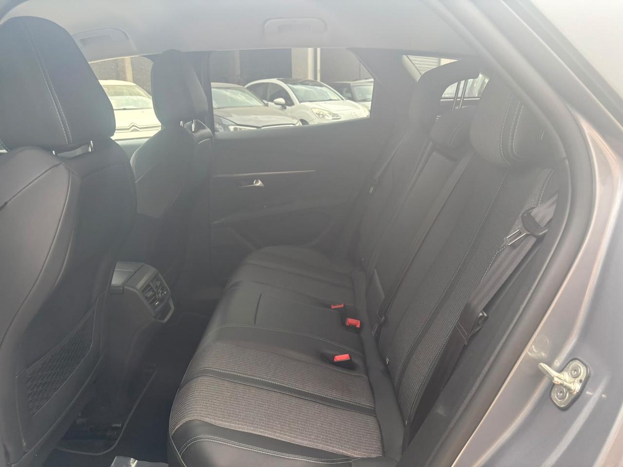 Peugeot 3008 Hybrid 225 e-EAT8 Allure Pack