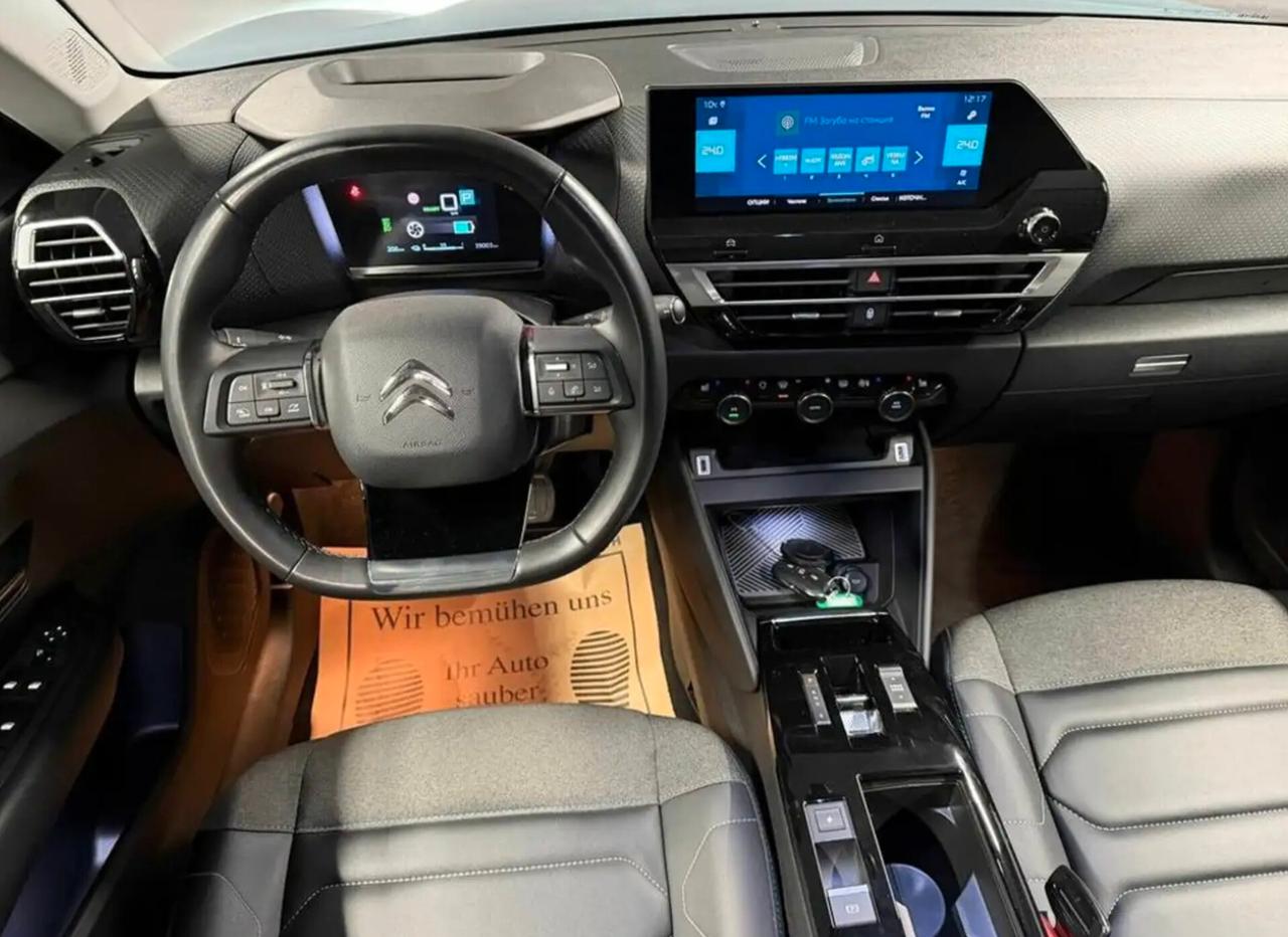 Citroen C4 e-C4 motore elettrico 136 CV Shine