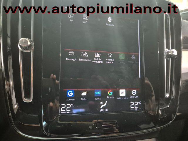 VOLVO XC40 T3 Momentum Core