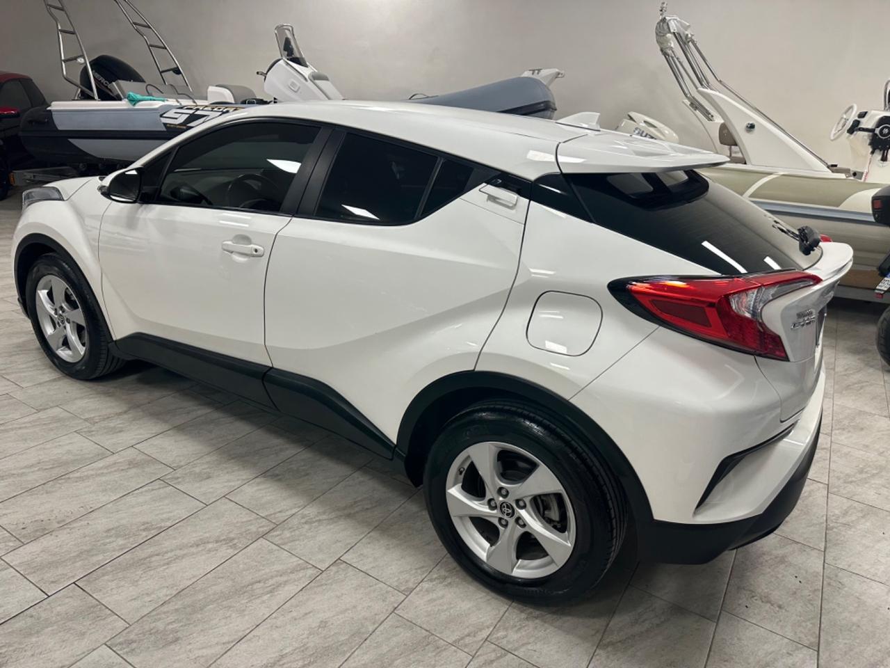 Toyota C-HR 1.2 Turbo Business