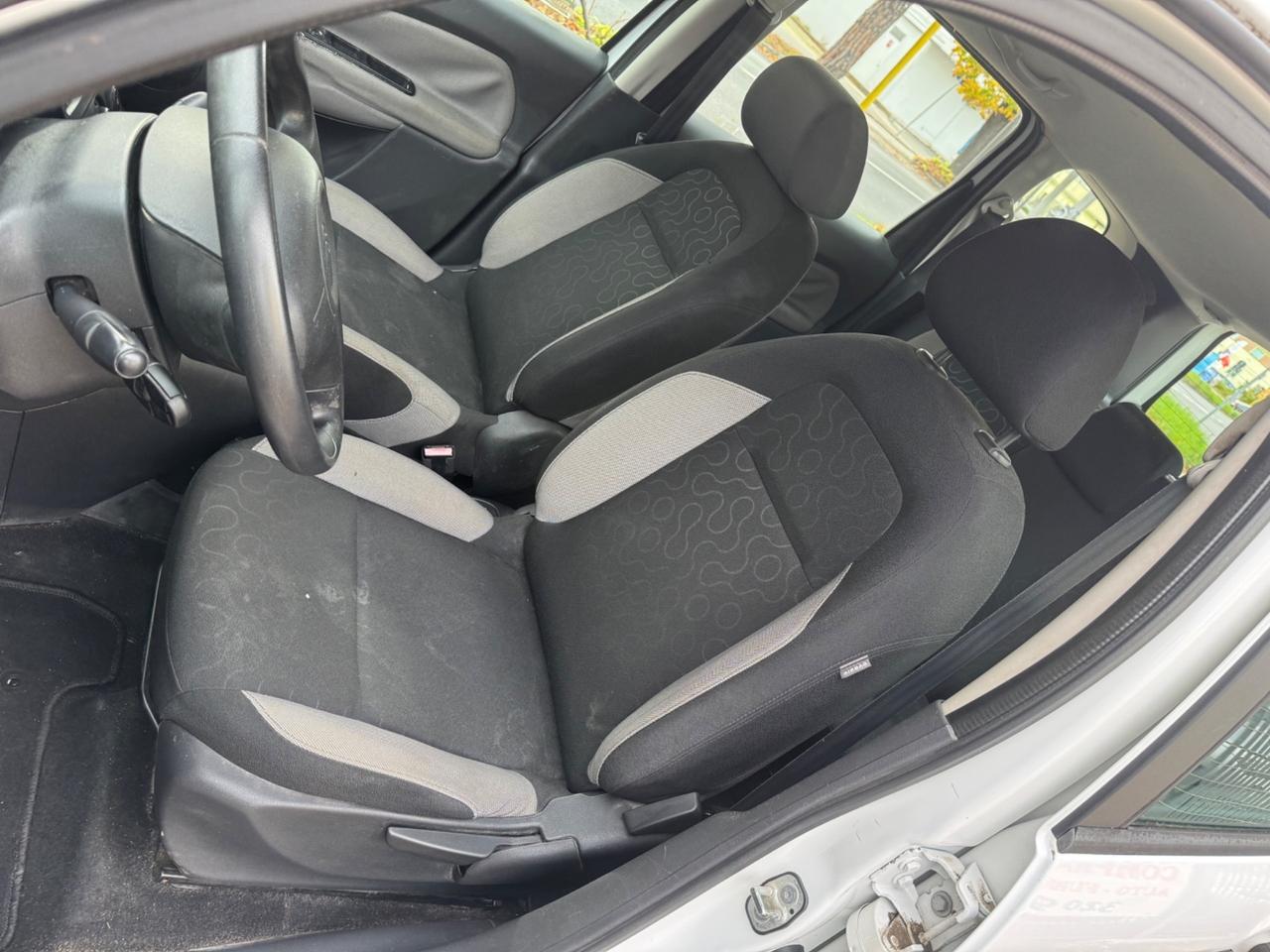 Citroen C3 Picasso 1.6 HDi 90 neopaten garanzia 12 mesi