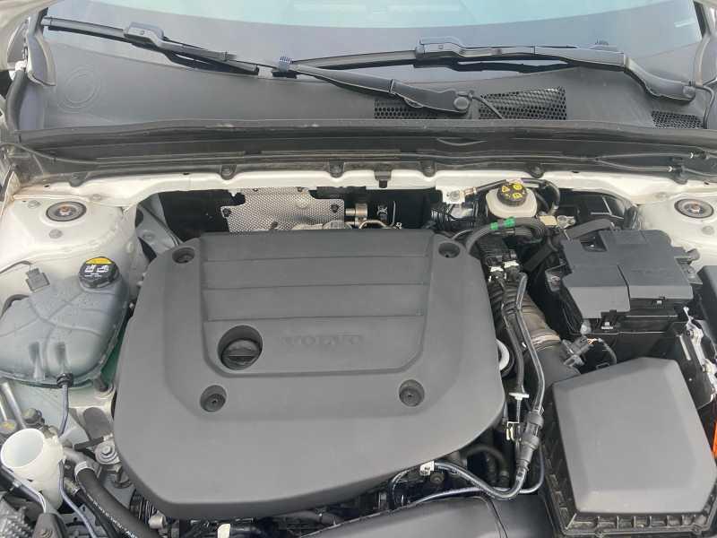 VOLVO XC40 2.0 b3 Core AuTo