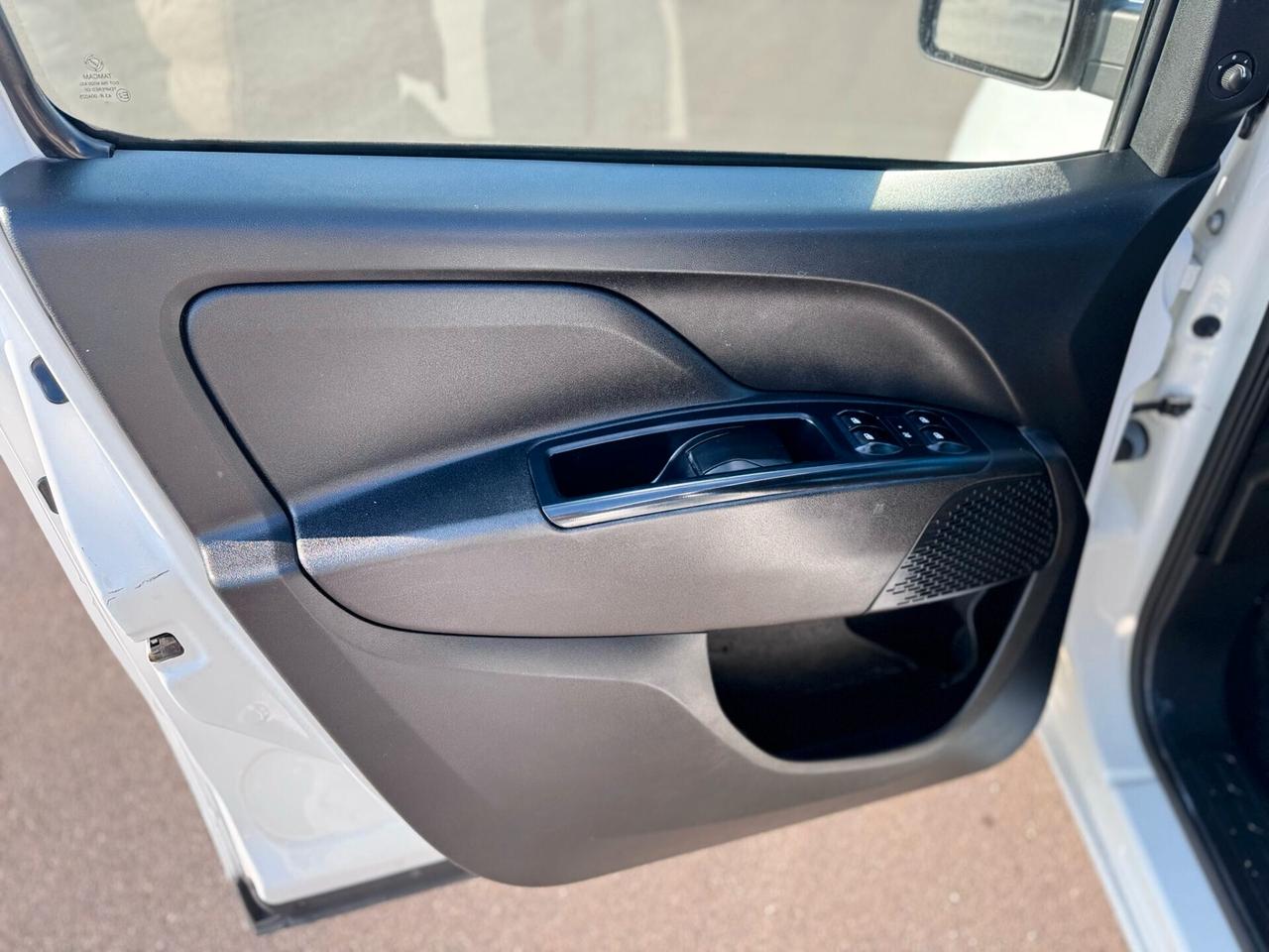 Fiat Doblò 1.6 MJT 105CV PC Combi Atuocarro N1