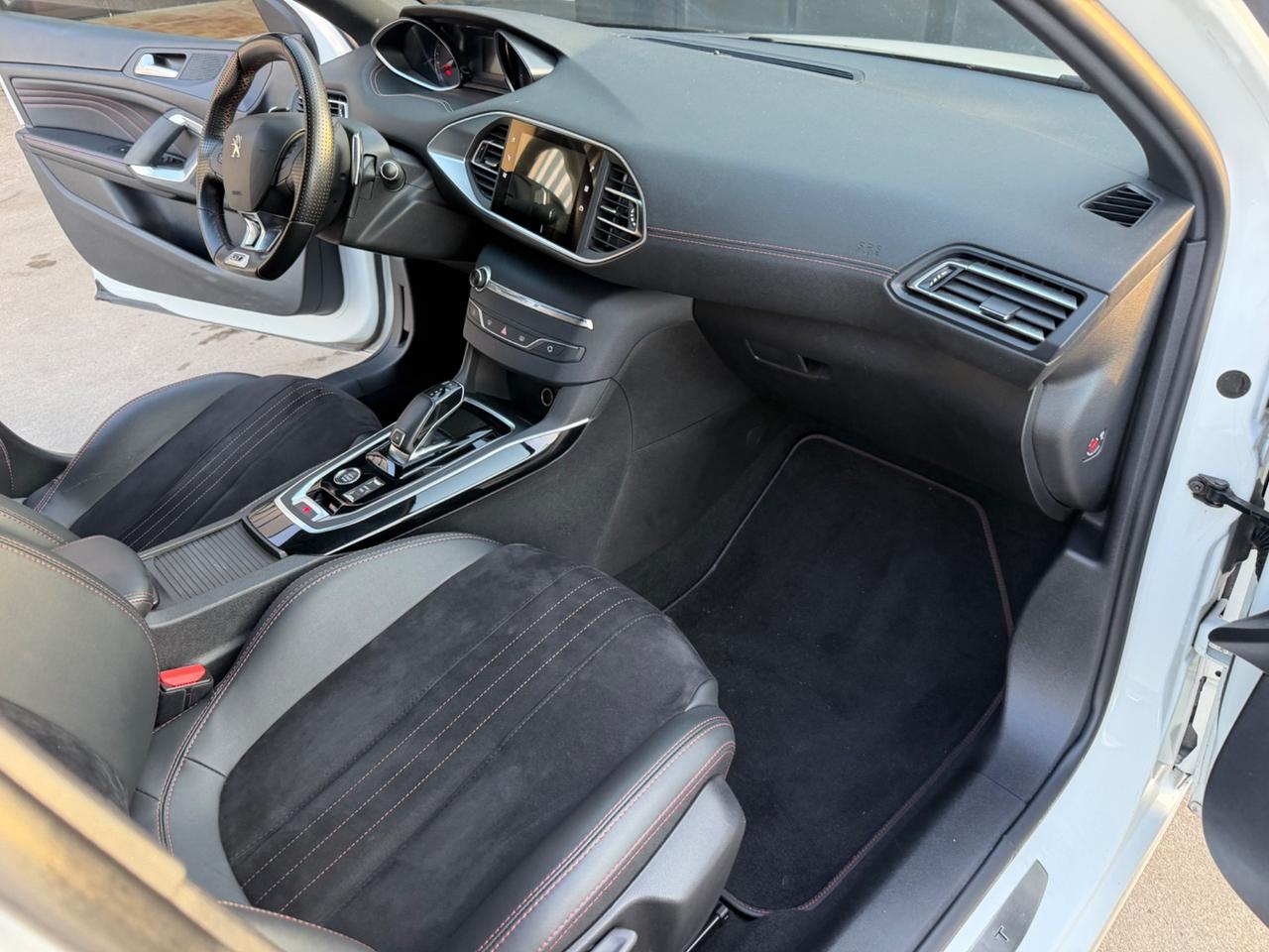 Peugeot 308 PureTech Turbo 130 S&S EAT8 SW GT