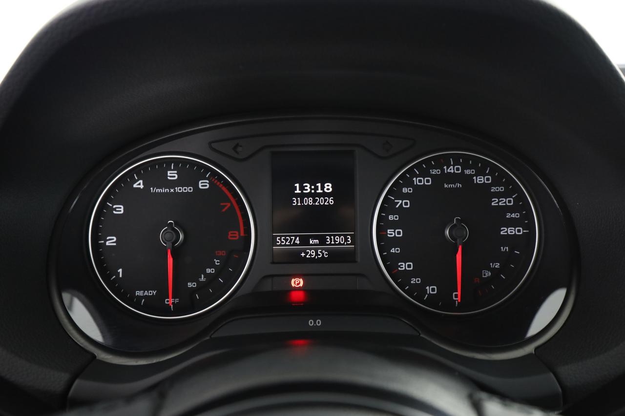 AUDI Q2 35 TFSI S tronic Business
