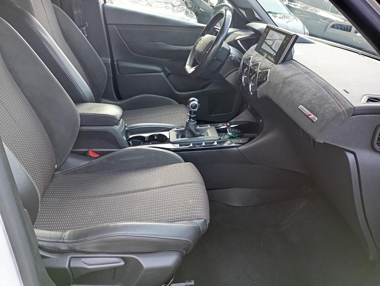 Ds DS 3 Cross. 1.2 PureTech 100CV Performance Line