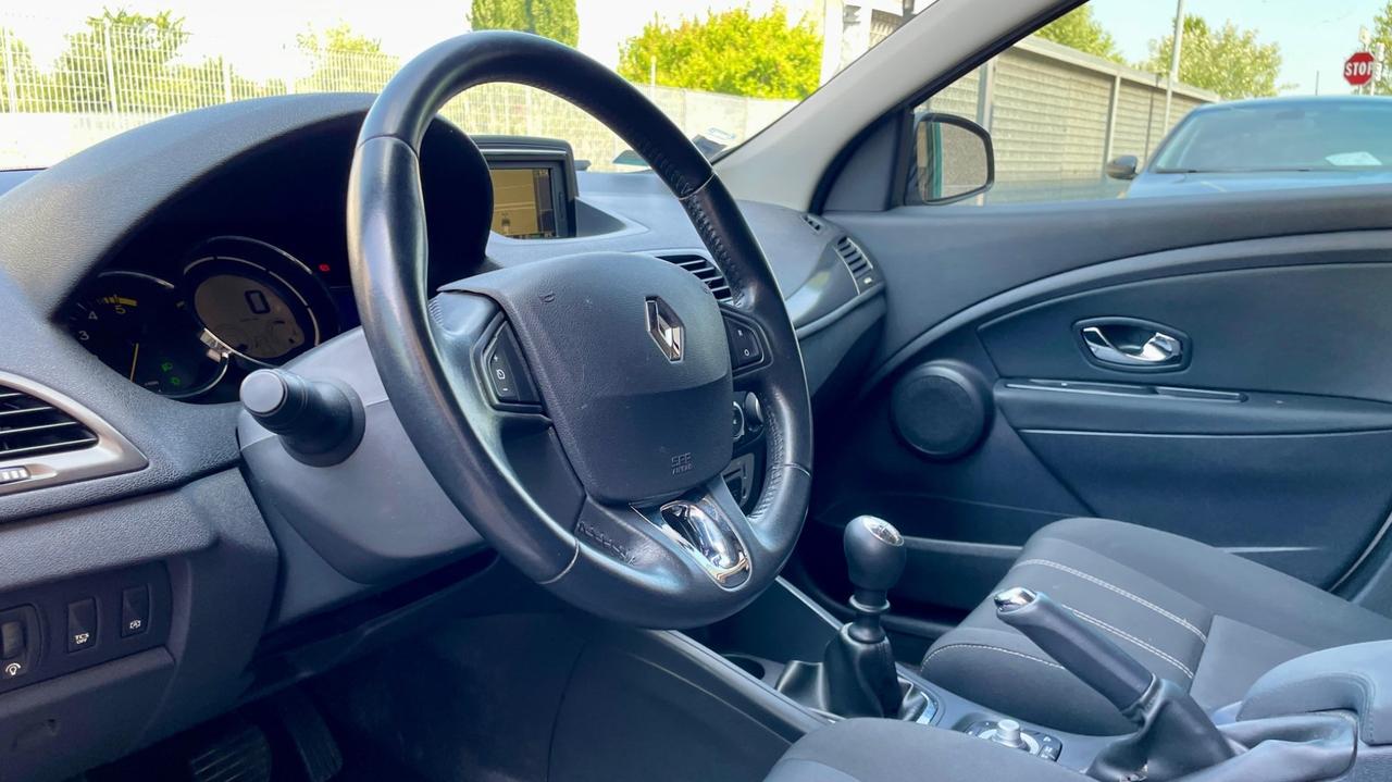Renault Megane Mégane 1.5 dCi 110CV EDC SporTour Limited LED