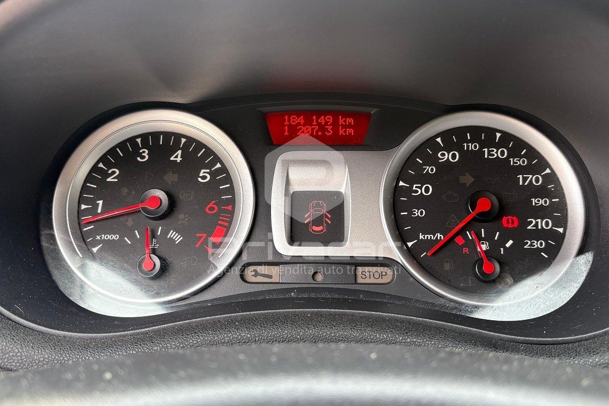 RENAULT Clio 1.2 16V 5 porte Dynamique
