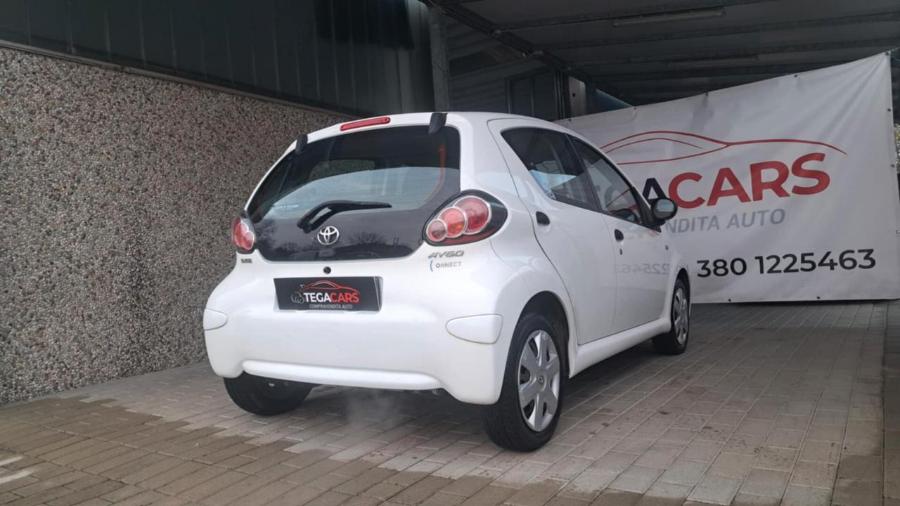 Toyota Aygo 1.0 12V VVT-i 5 porte Active Connect