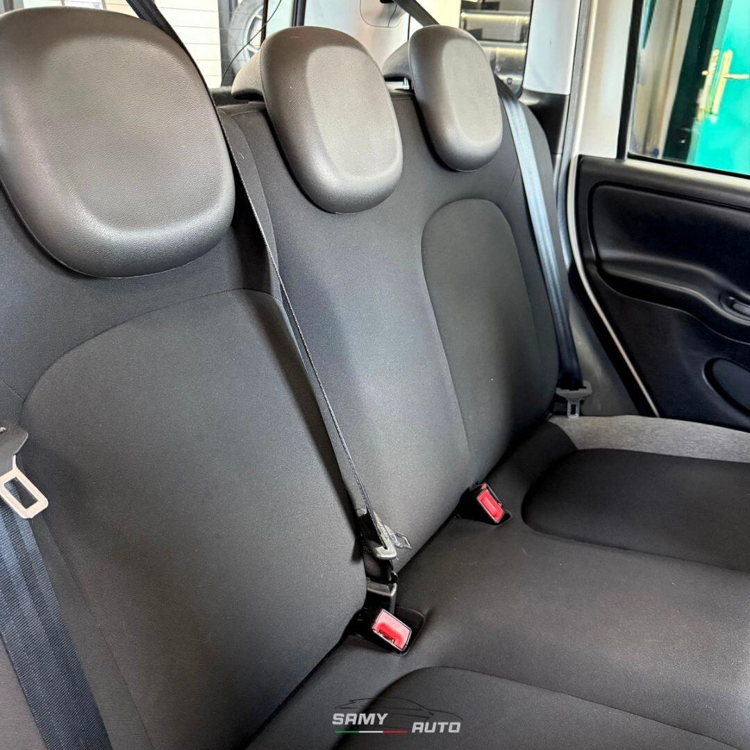 Fiat Panda 1.0 FireFly S&S Hybrid Red