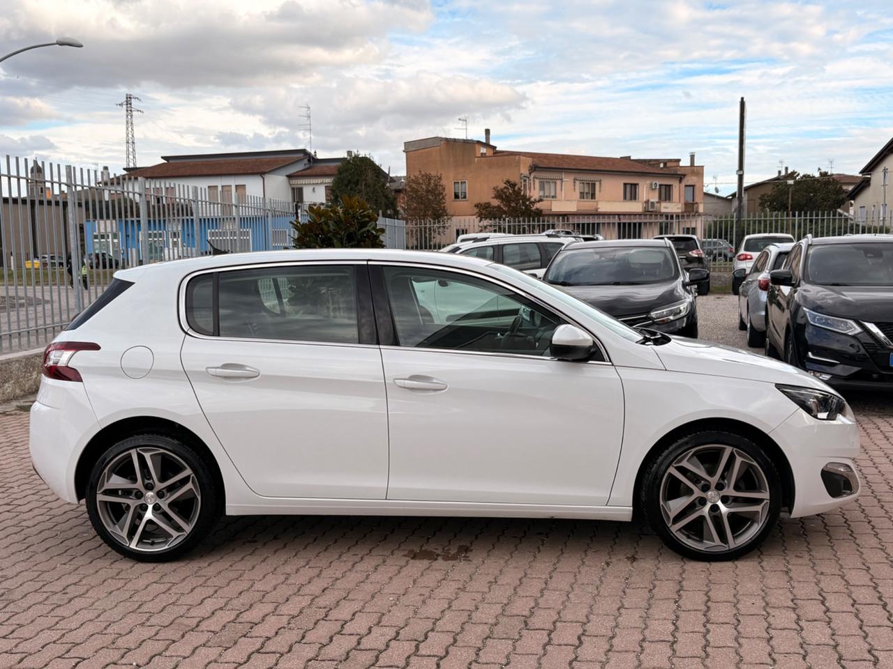 Peugeot 308 1.6 e-HDi 115 CV Stop&Start GT line