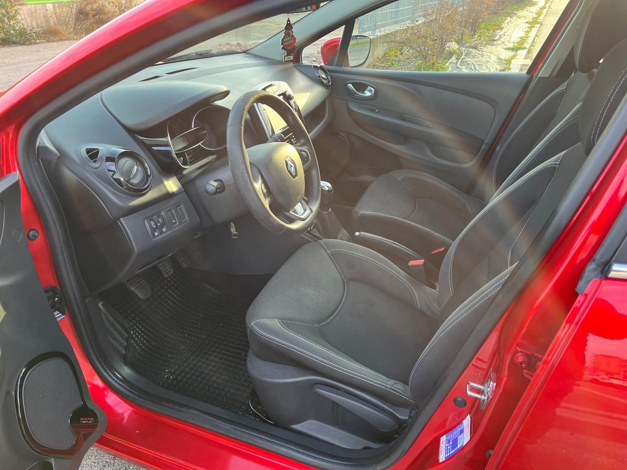 Renault Clio Sporter 1.2 75CV Zen