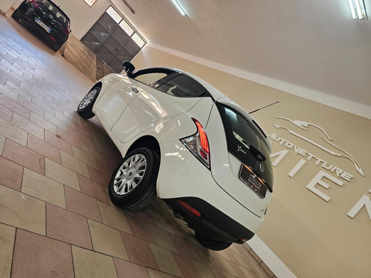 Lancia Ypsilon 0.9 TwinAir 85 CV 5 porte Metano Ecochic Gold