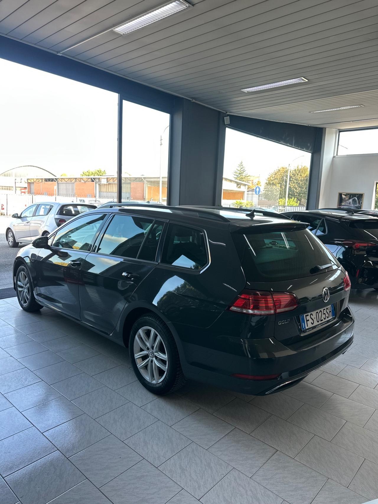 Volkswagen Golf Variant 1.6 TDI 115 CV DSG Business BlueMotion Tech.