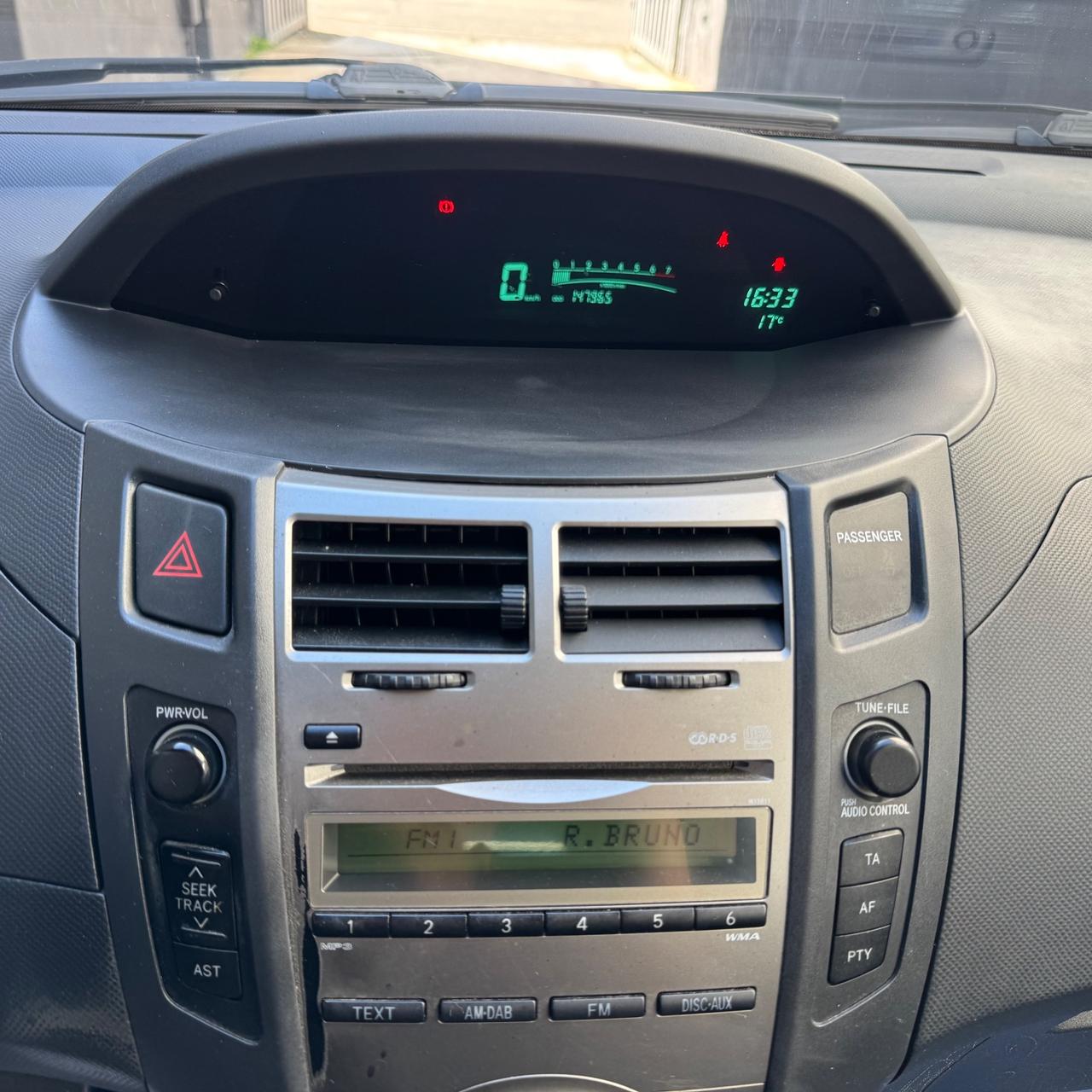 Toyota Yaris 1.0 5 porte Now