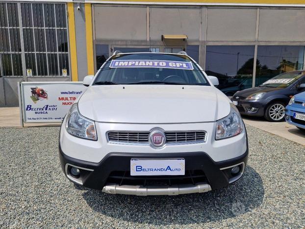 FIAT Sedici GPL 1.6 4x2 Emotion Euro5