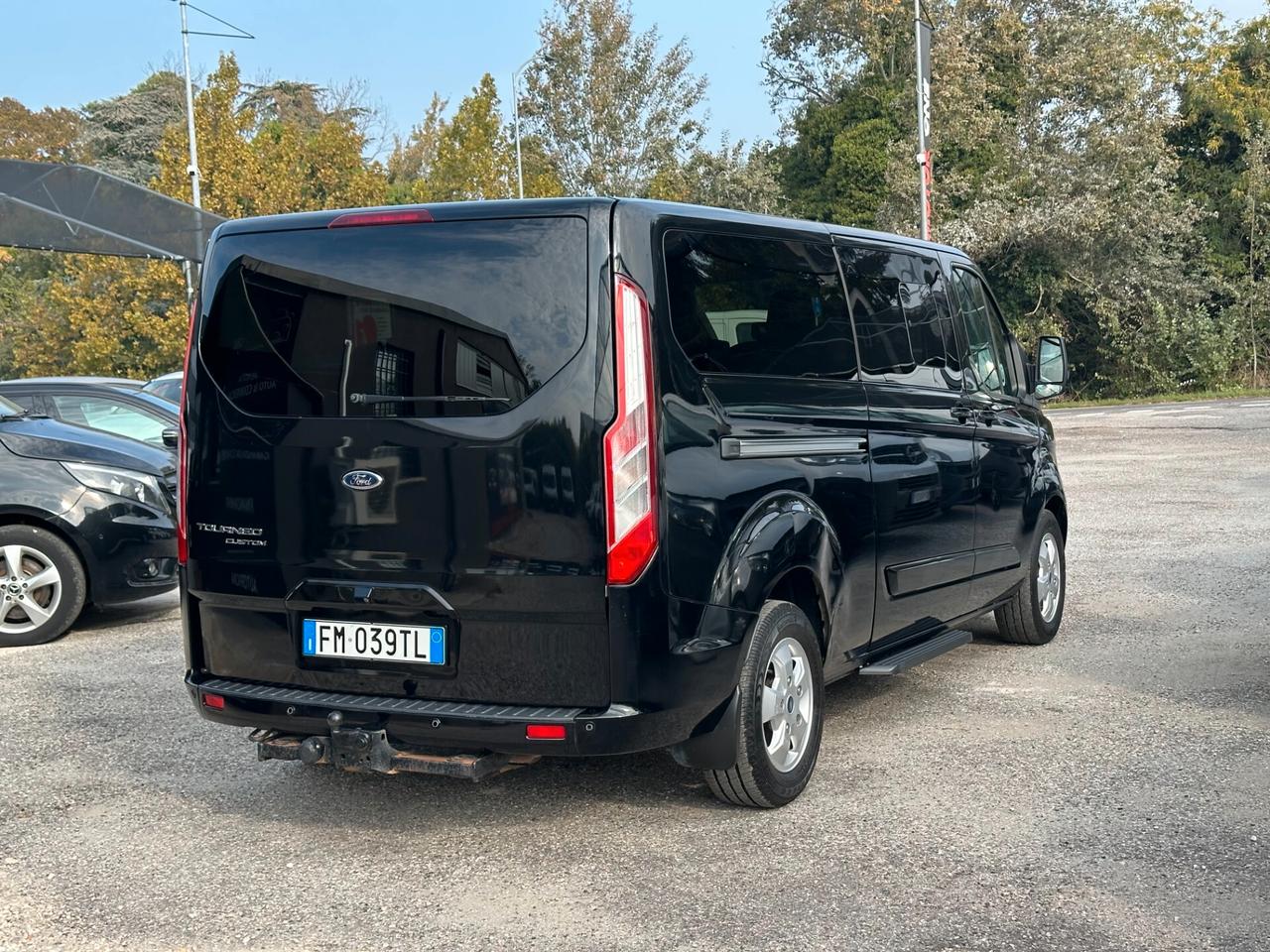 Ford Tourneo Custom 9 POSTI 2.0 TDCi 130CV aut. PL Titanium