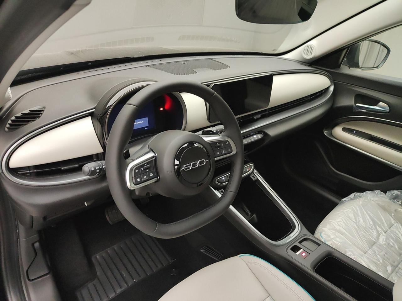 FIAT 600 IV 2023 1.2 MHEV 110CV DCT LA PRIMA